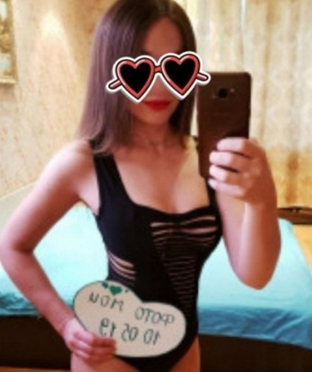 Ласковая кошечка с обаятельной улыбкой и изысканными манерами приглашает в гости для интимных отношений. Я знаю толк в настоящей страсти и готова подарить тебе все самое лучшее. 9285, 26 лет